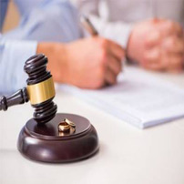 Divorce Lawyers in New Jersey offer Arbitration Alternative as a way to avoid going to trial for family law matters in light of the fact that trial is costly.