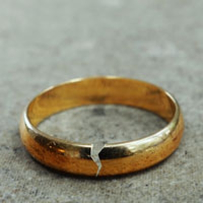 Does Divorce Affect Men and Women Differently?